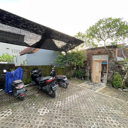 Belimbing Guest House Canggu Екстер'єр фото